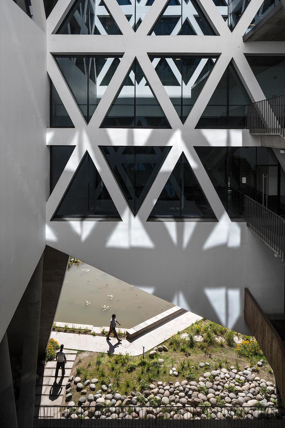 Economics and Business Faculty, Diego Portales University - image 11