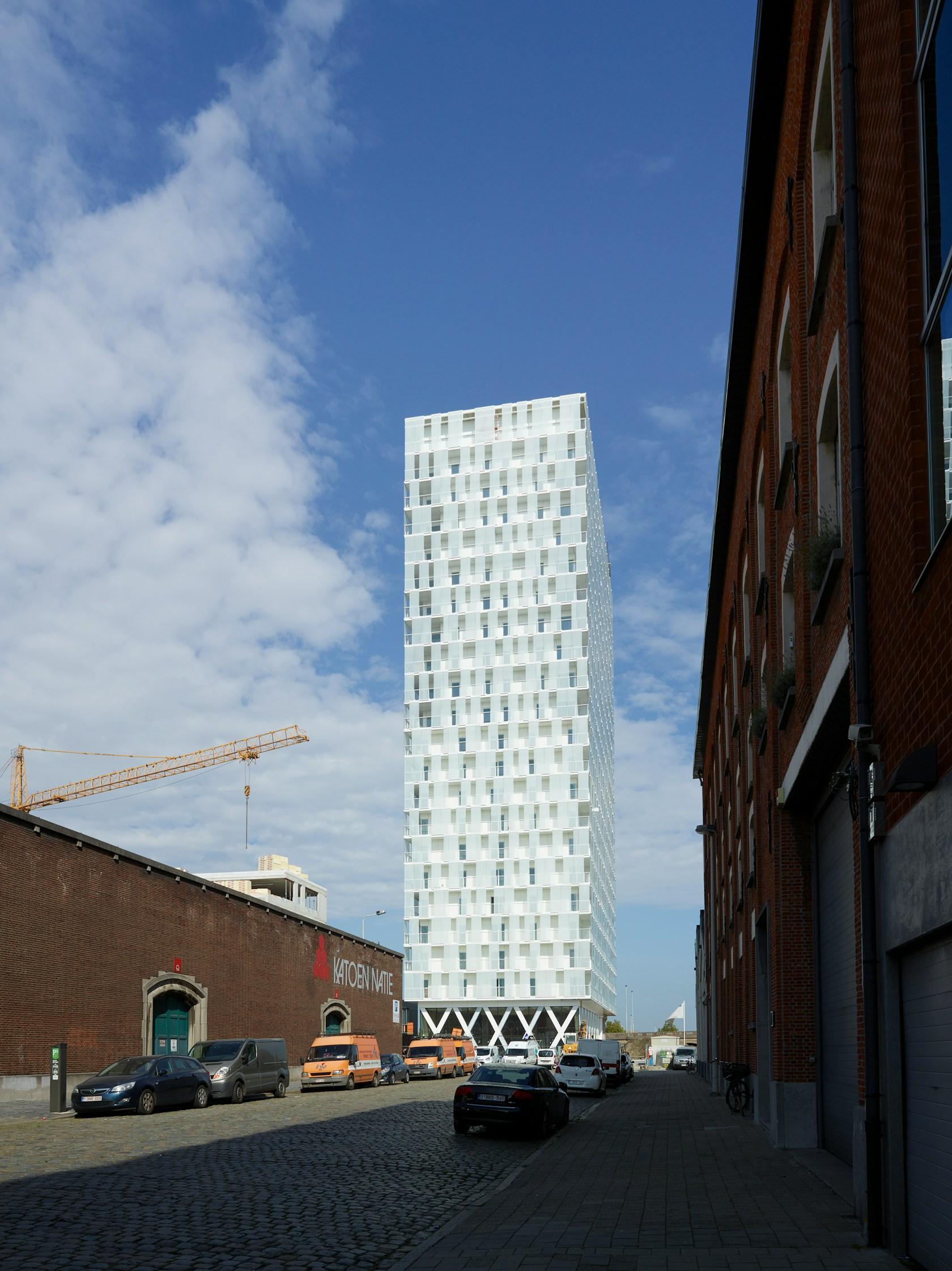 Park Tower - image 18
