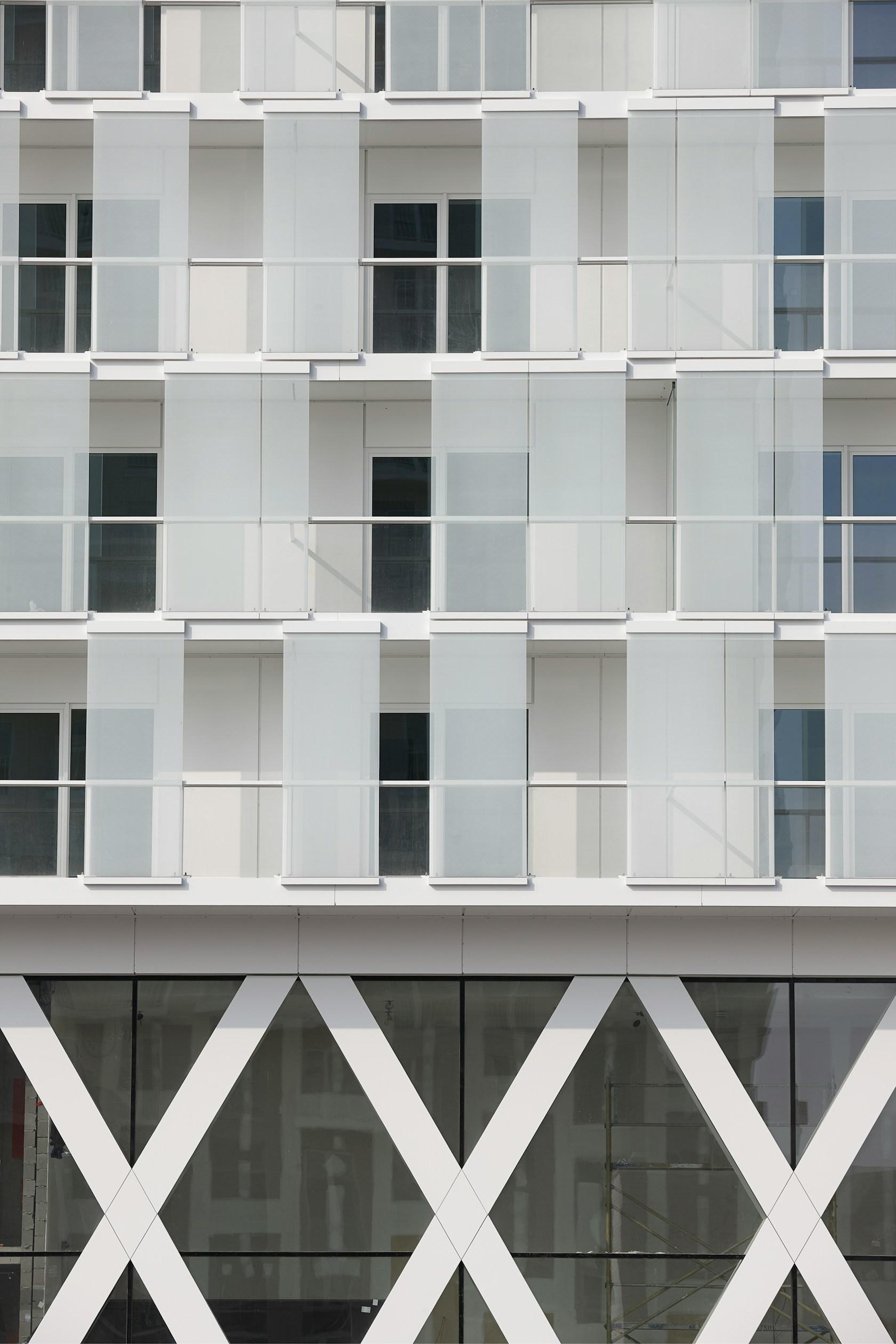Park Tower - image 3