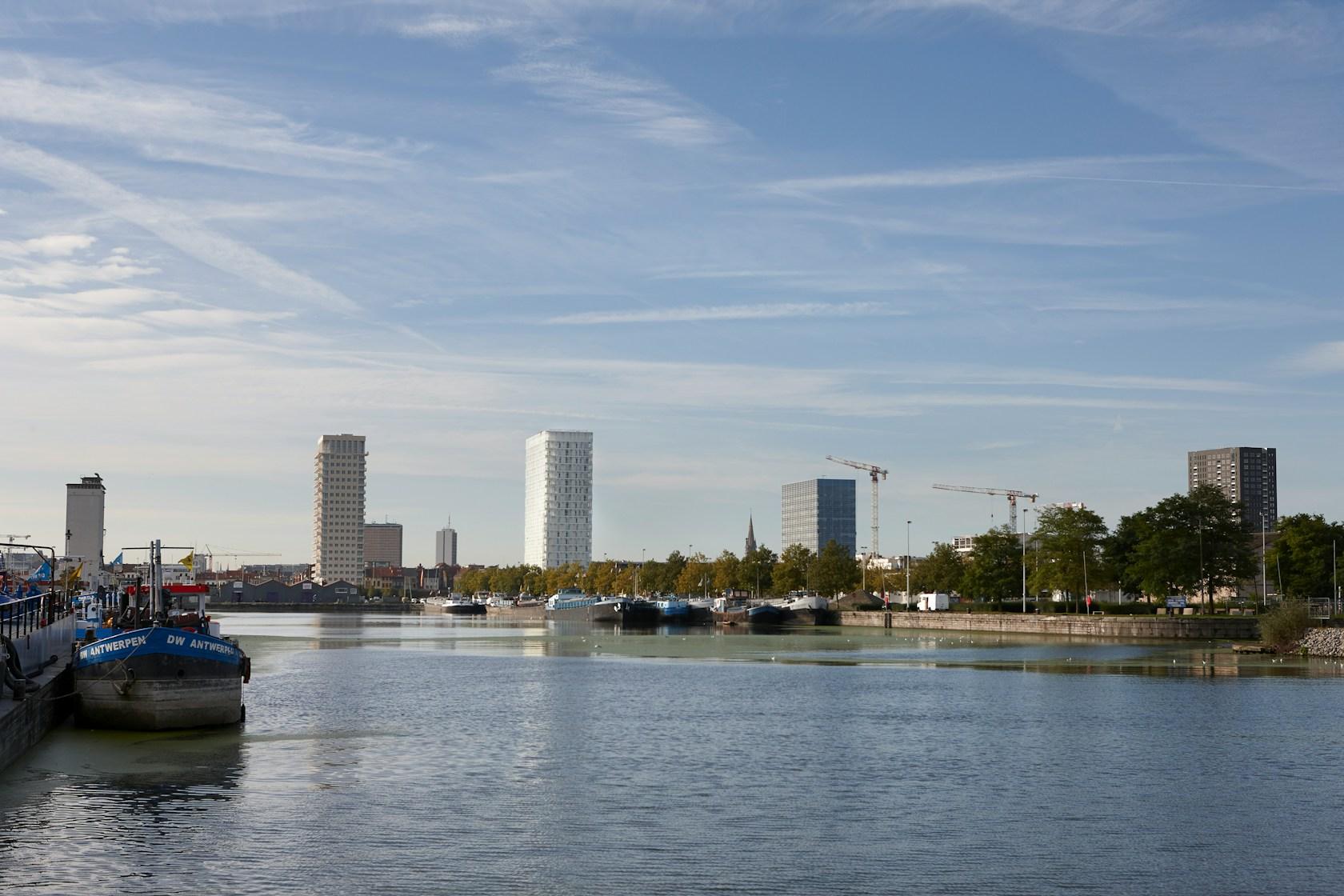 Park Tower - image 7