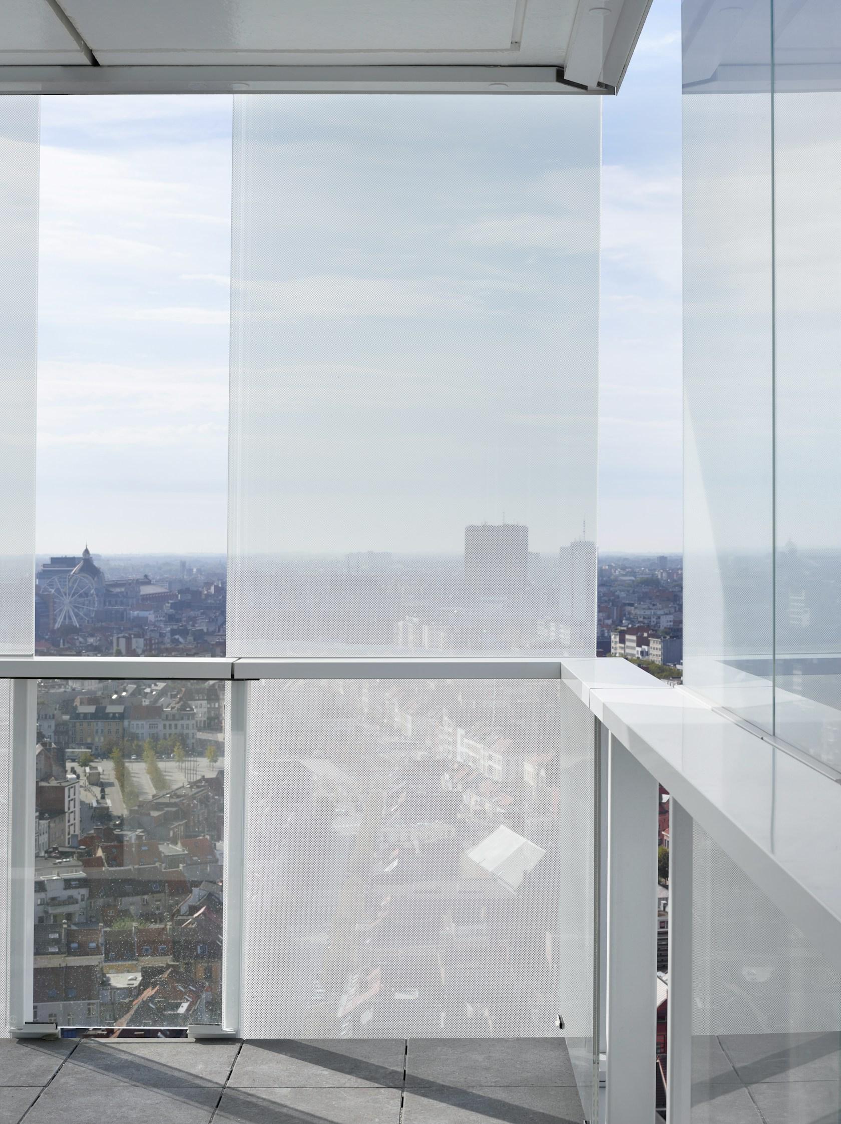 Park Tower - image 11