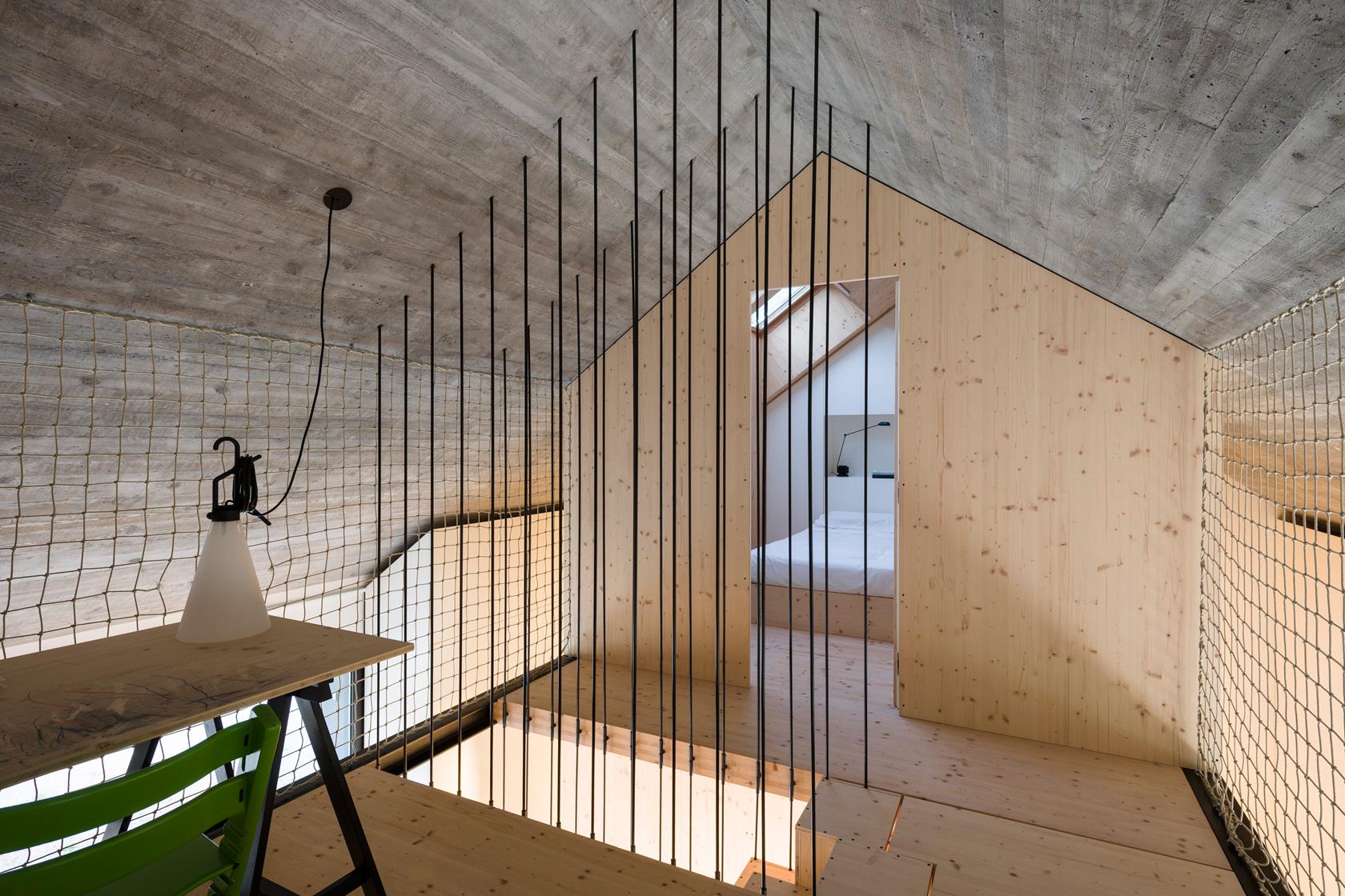 Compact Karst House - image 9