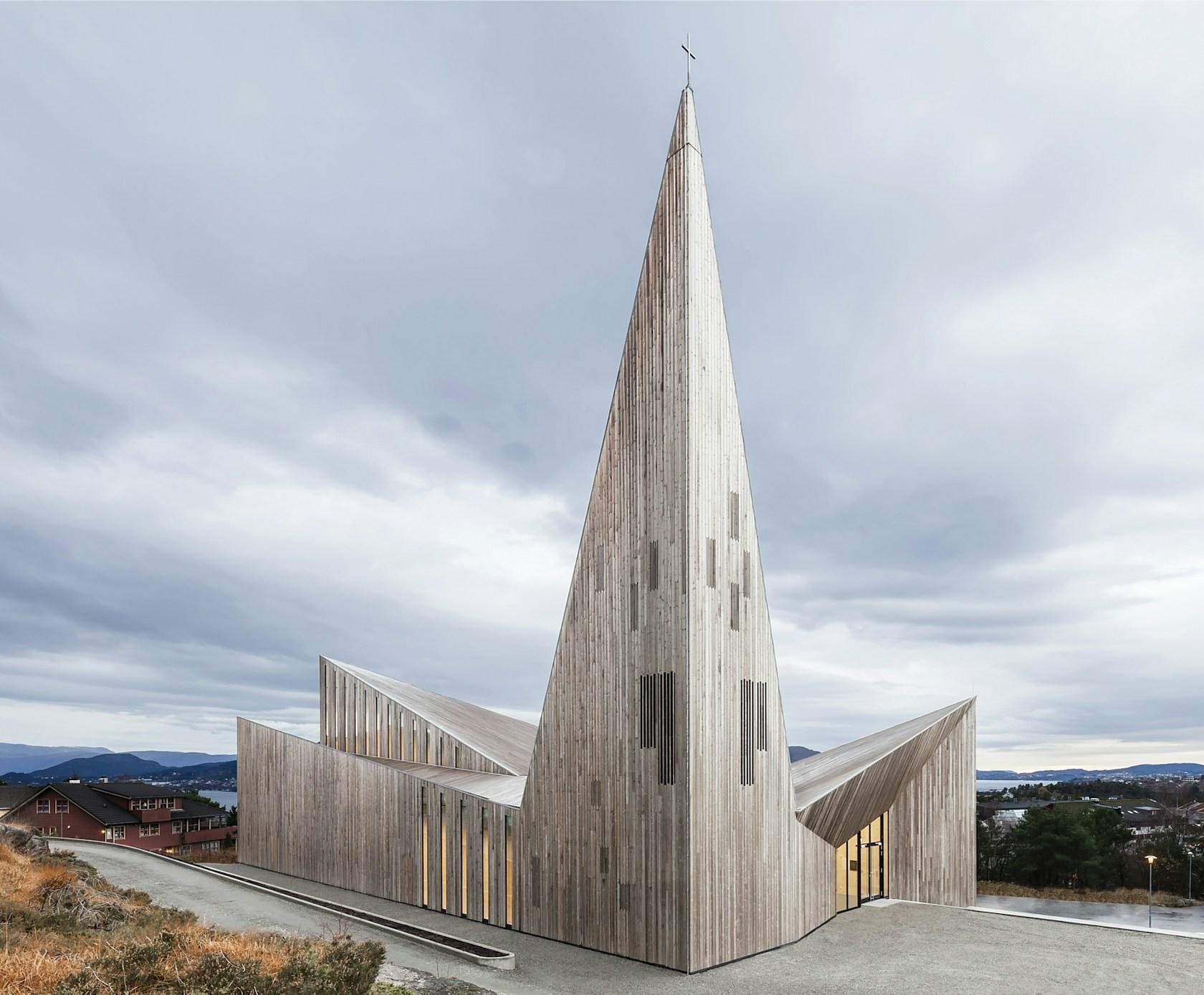 Community Church Knarvik - image 3