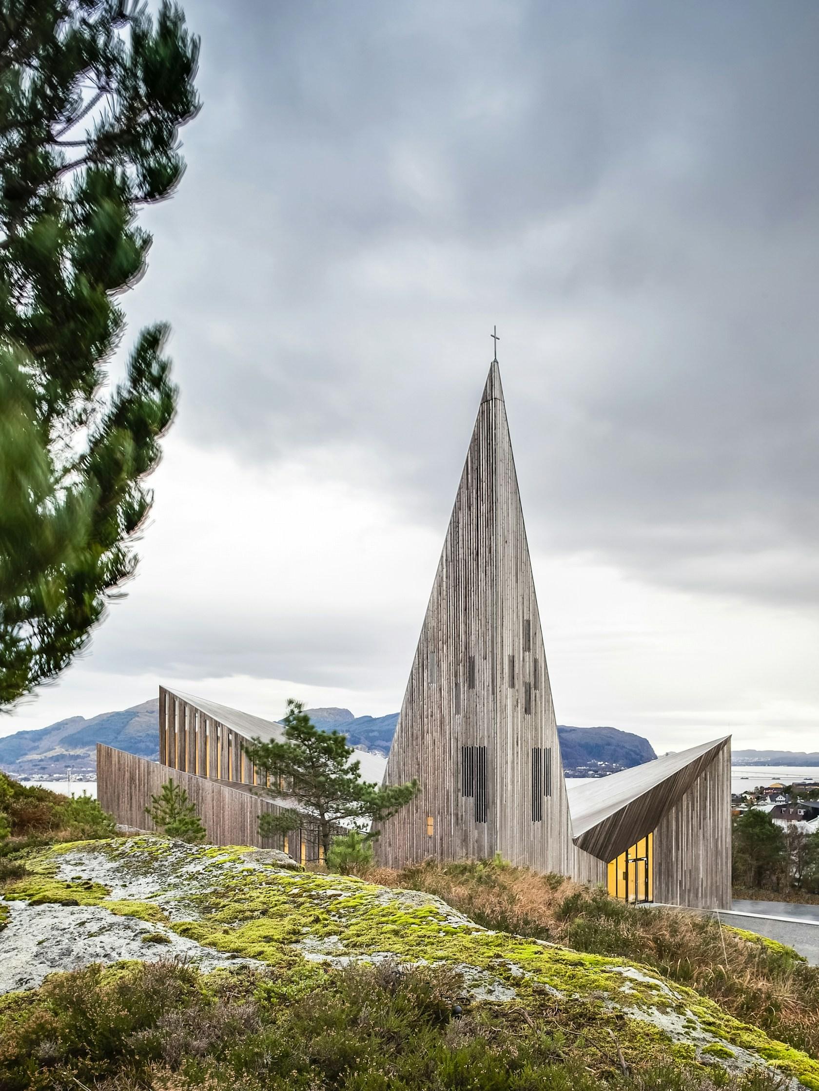 Community Church Knarvik - image 5