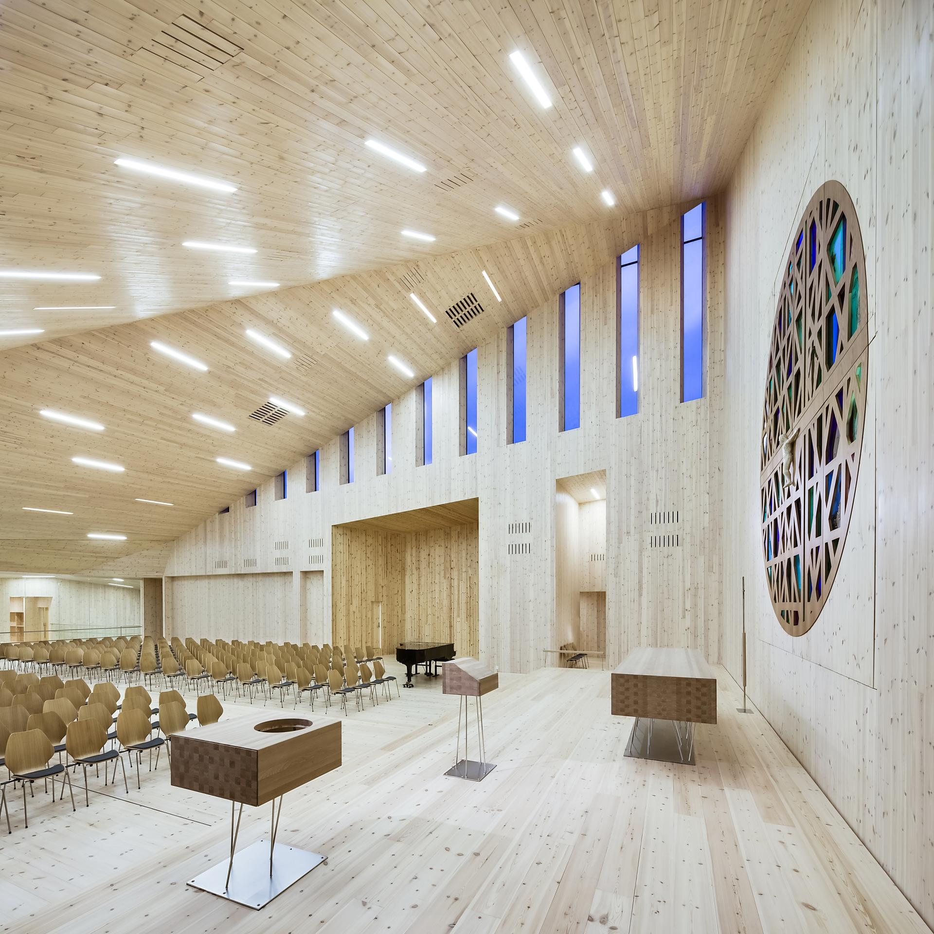 Community Church Knarvik - image 8