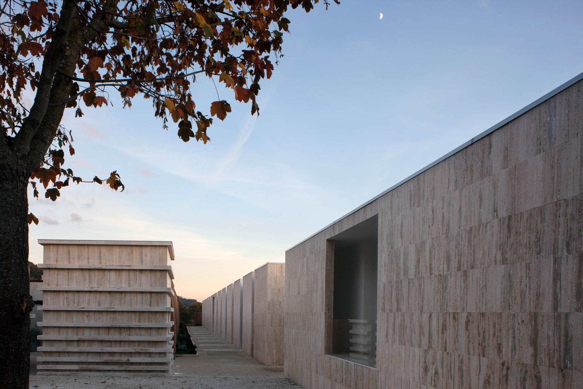 Square of Silence: Enlargement of the Gubbio Cemetery - image 6