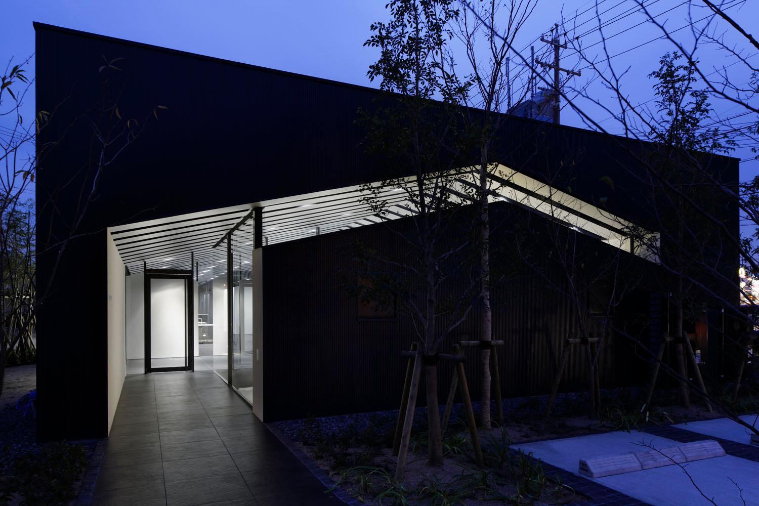 Office in Forest / Aquaplannet headquarters building - image 8