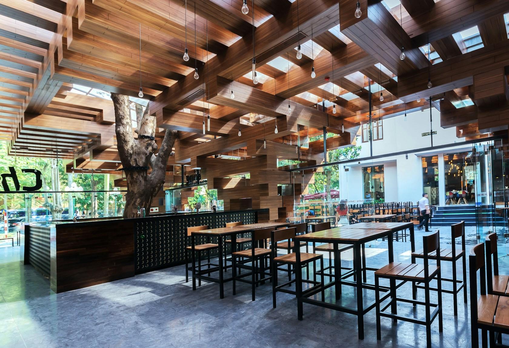 Cheering restaurant