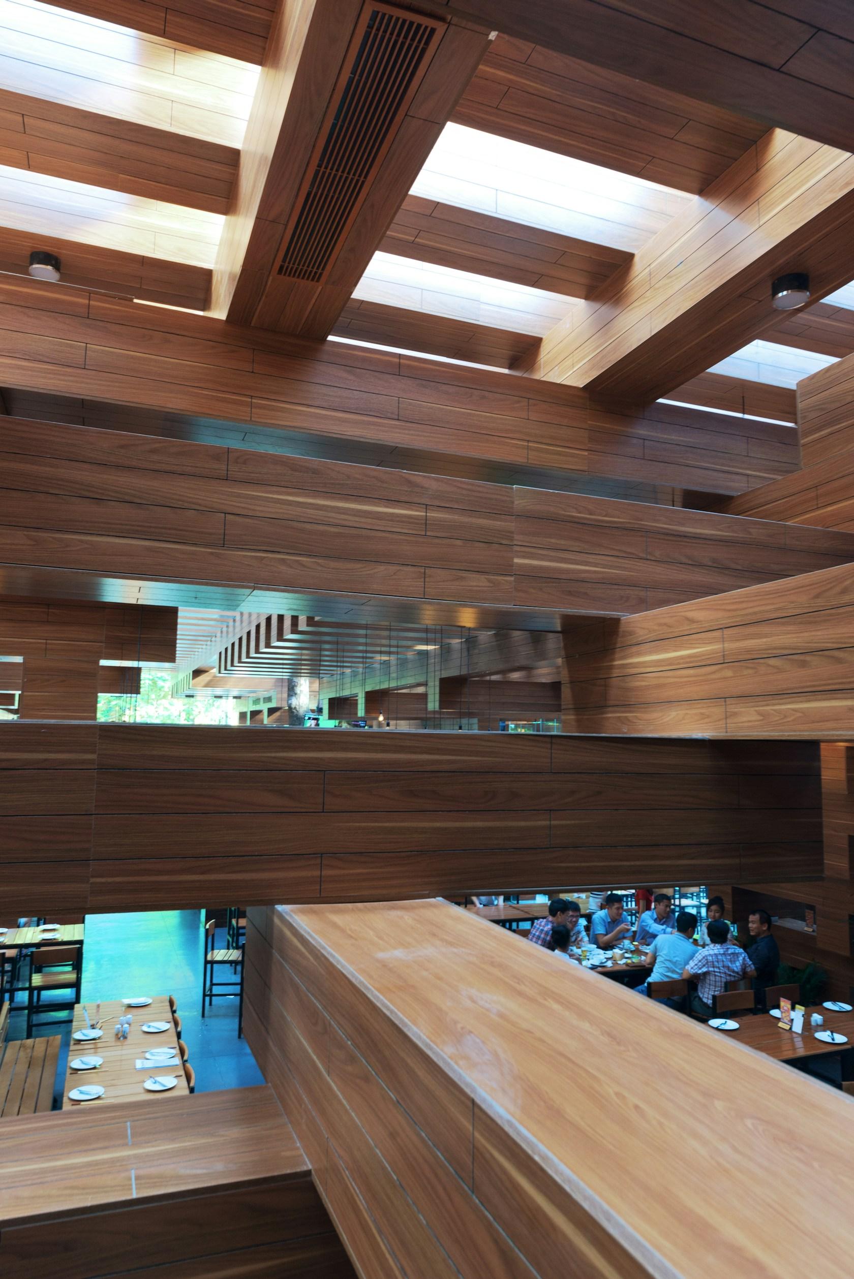 Cheering restaurant - image 29