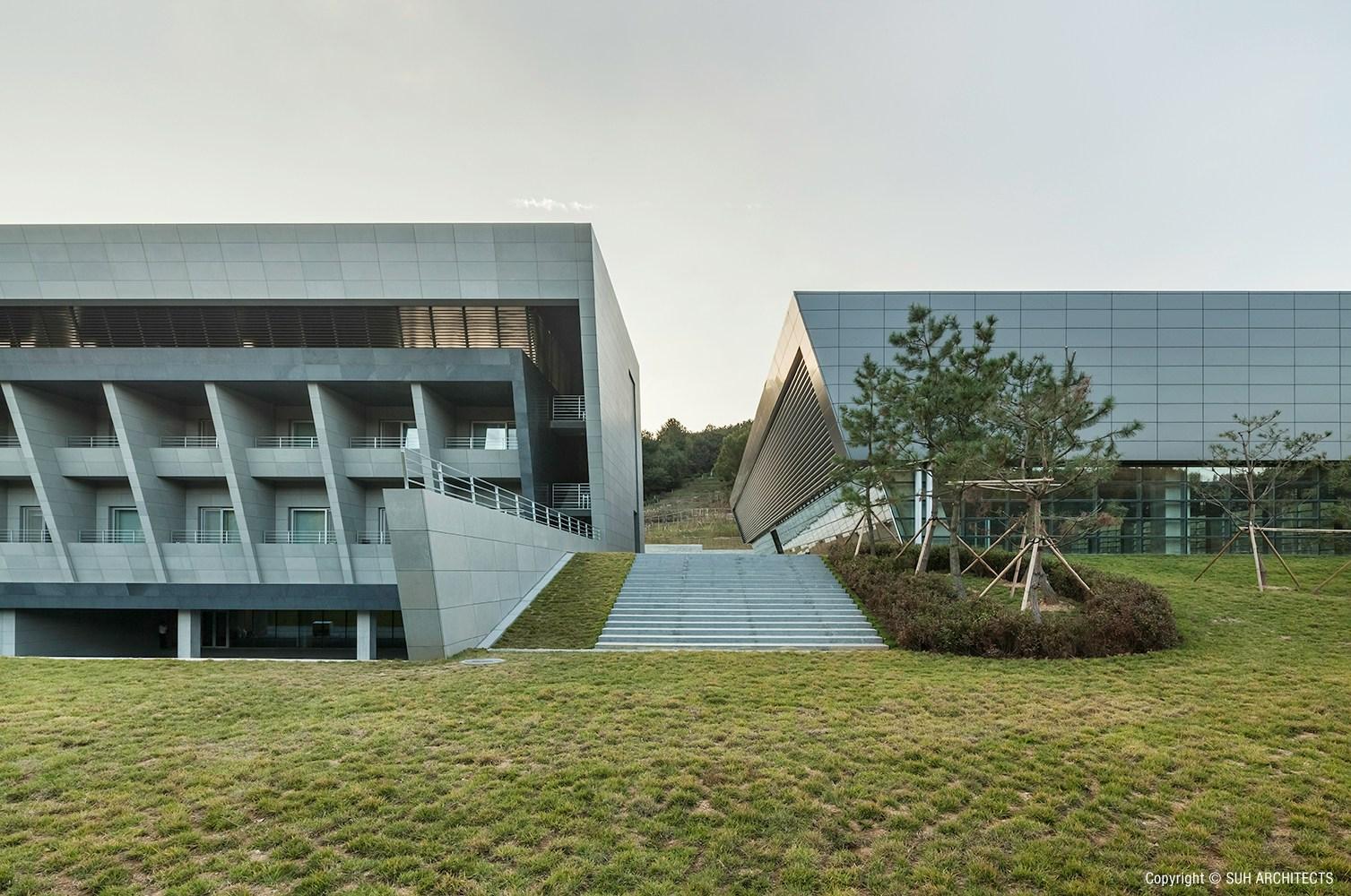 JEONBUK HYUNDAI MOTORS FC CLUBHOUSE - image 3