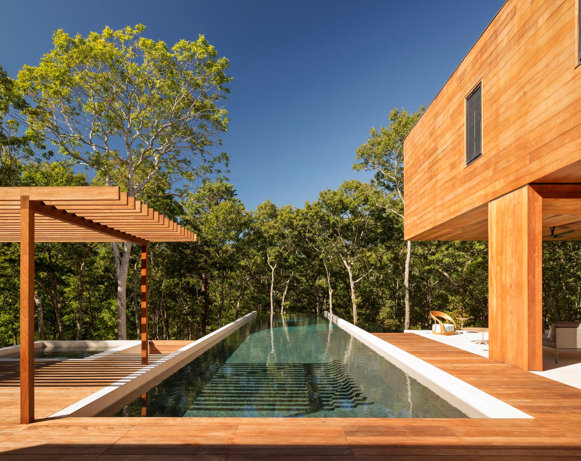 Modern Cabin - image 6