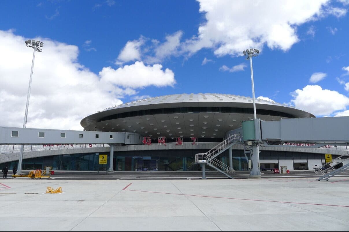 Daocheng Yading Airport - image 7