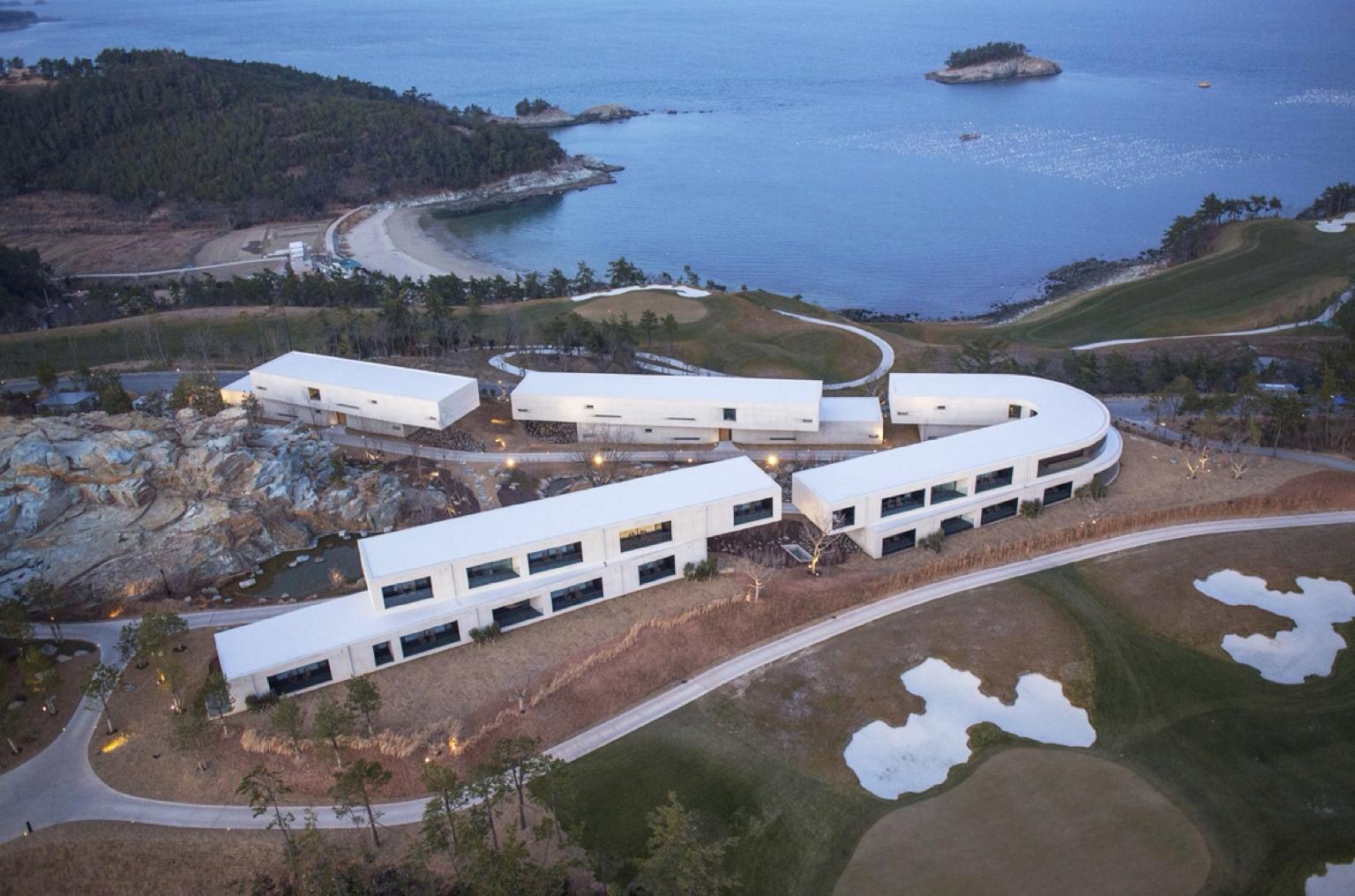 Namhae Southcape Linear Suite Hotel - image 4