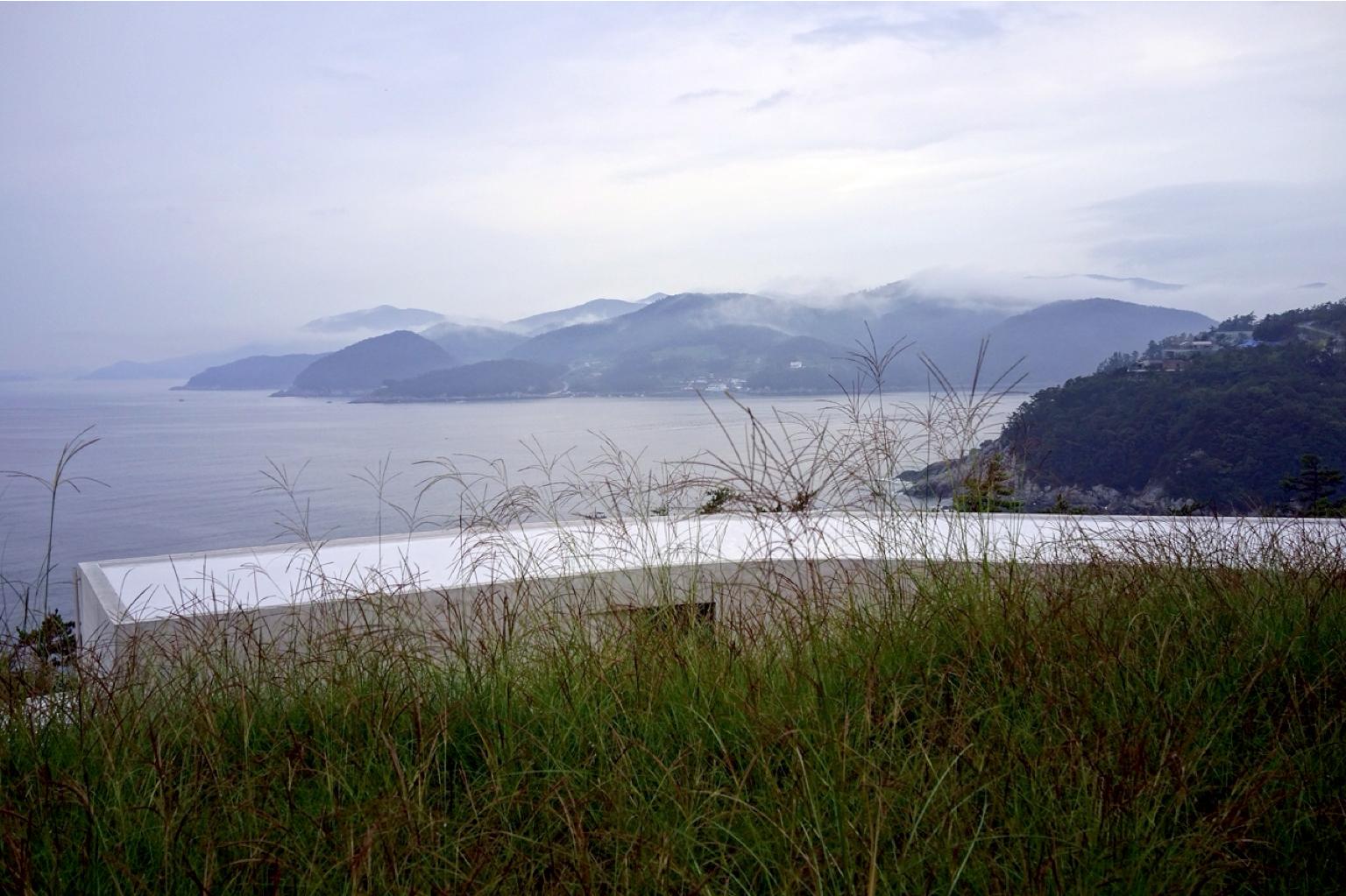 Namhae Southcape Linear Suite Hotel - image 5