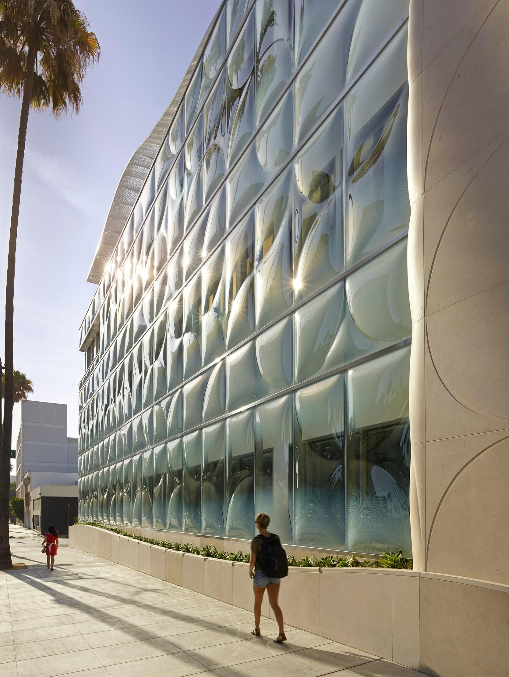 The Gores Group Headquarters - image 9