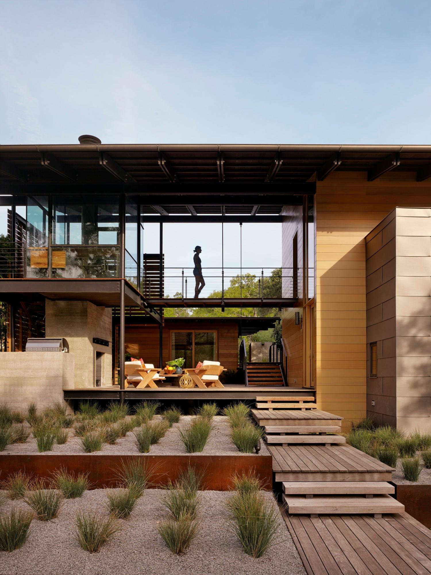 Hog Pen Creek Residence - image 2
