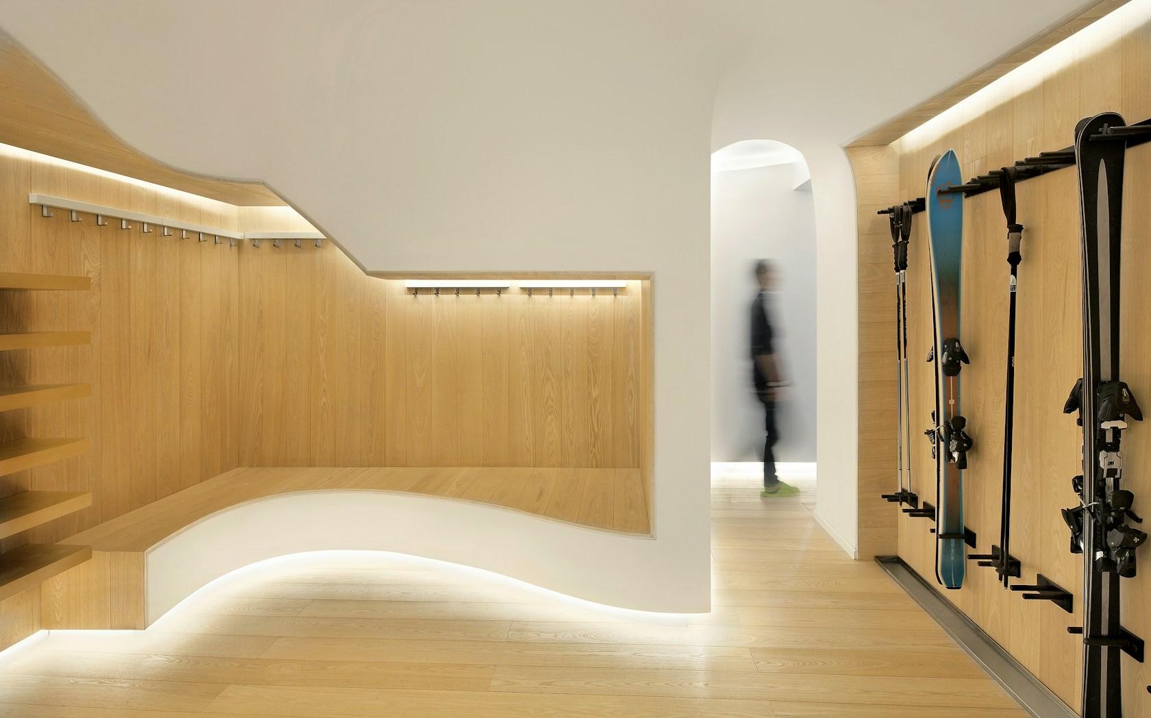 Ice & Snow Apartment - image 11
