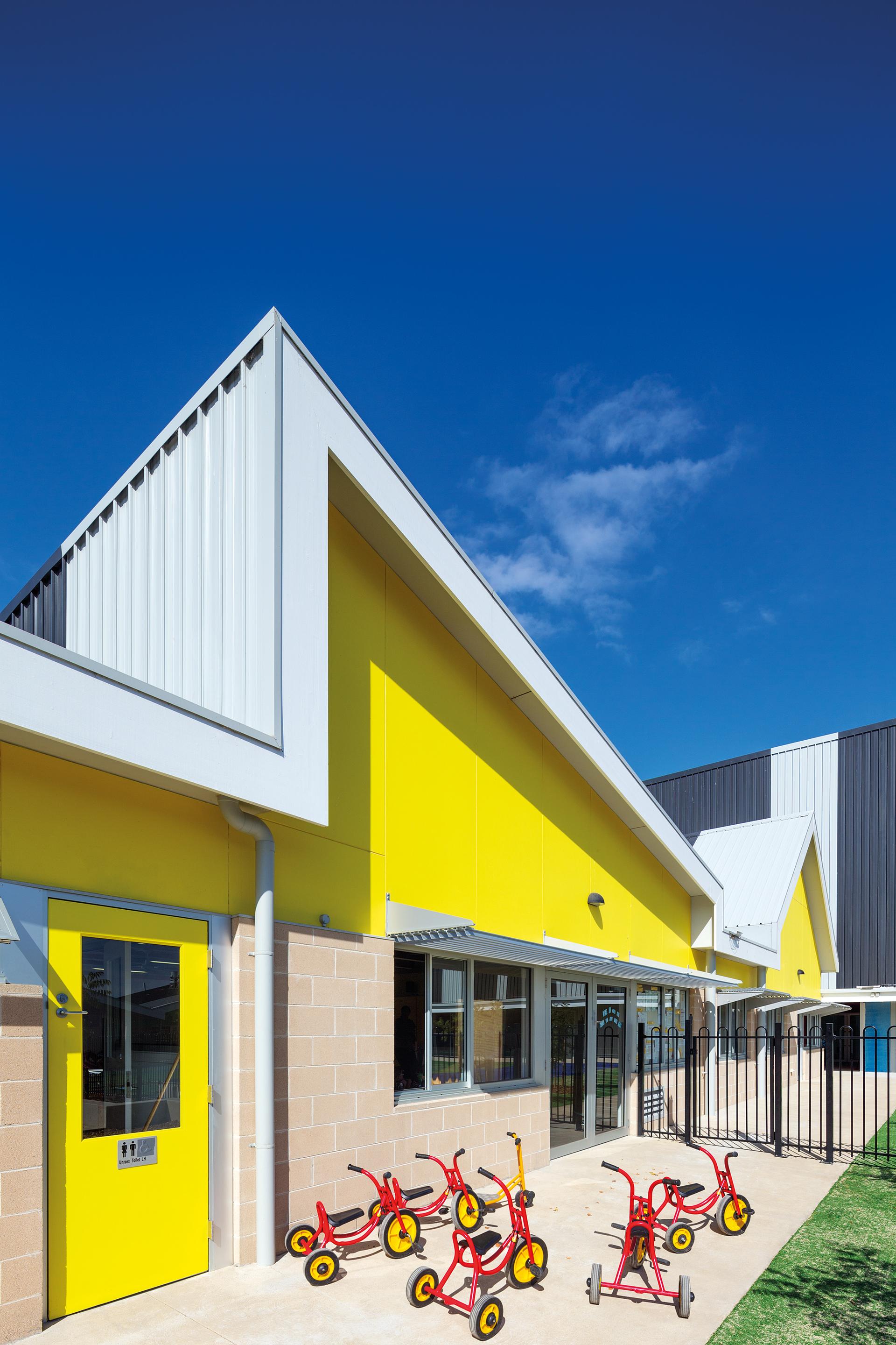 Dallas Brooks Community Primary School - image 8