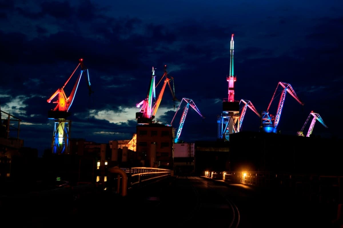 Shipyard Cranes Lighting Giants - image 5