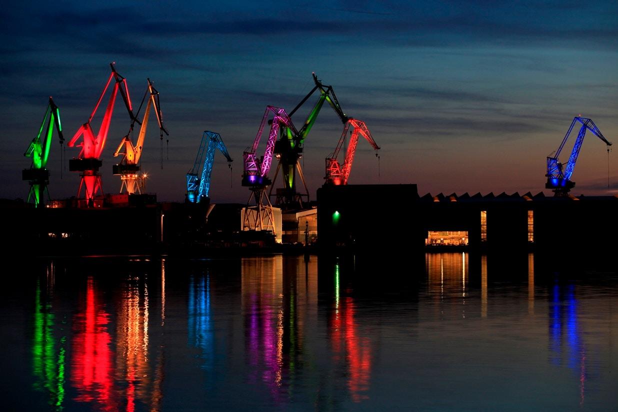 Shipyard Cranes Lighting Giants - image 2