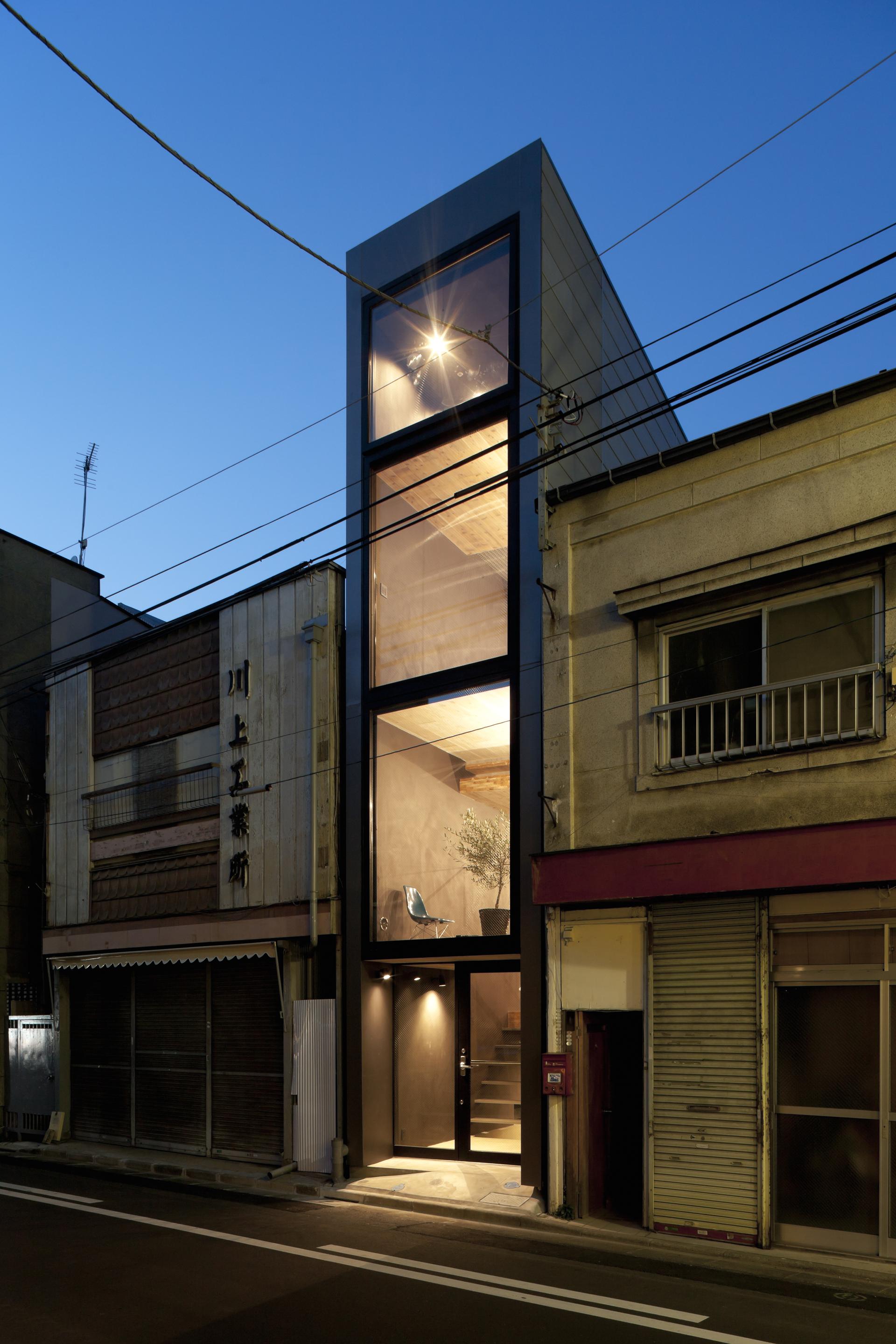 1.8-M Width House - image 11