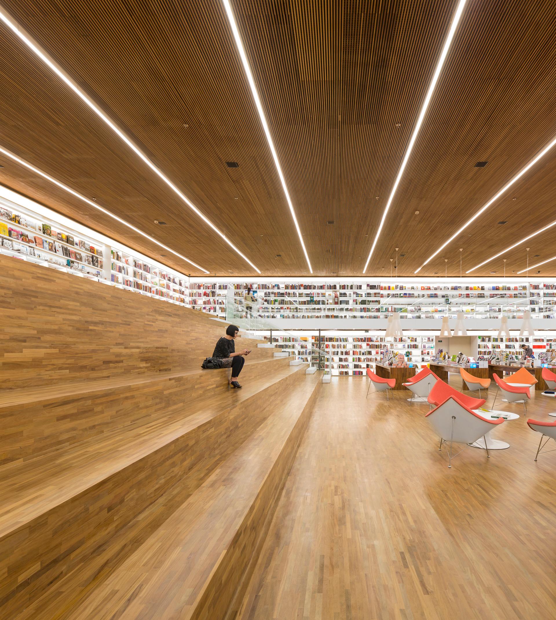 Cultura Bookstore