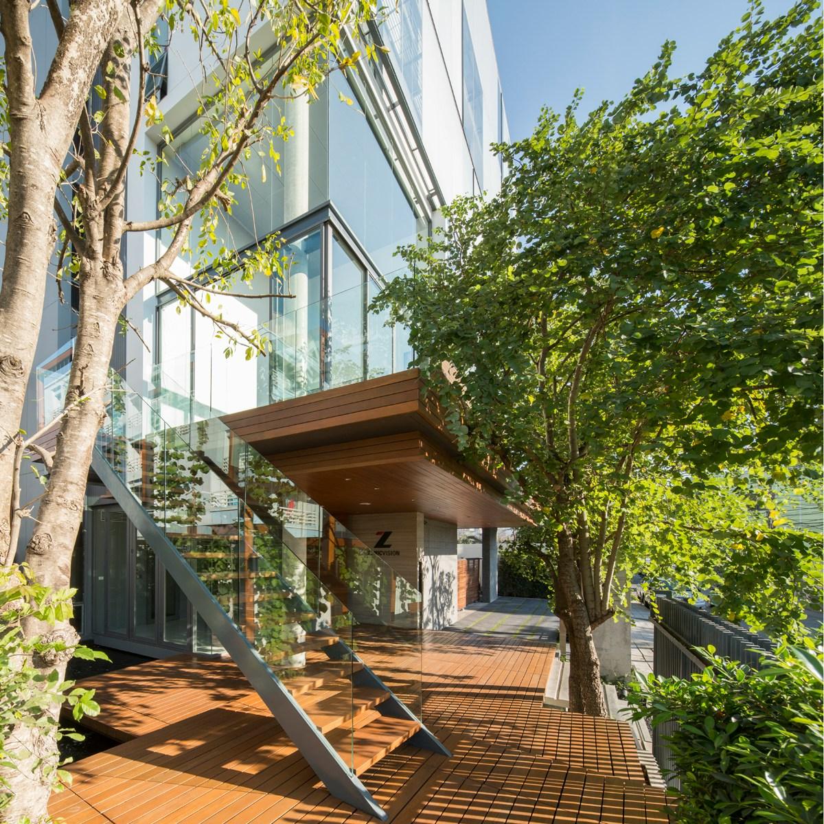 Zonic Vision Office - image 2