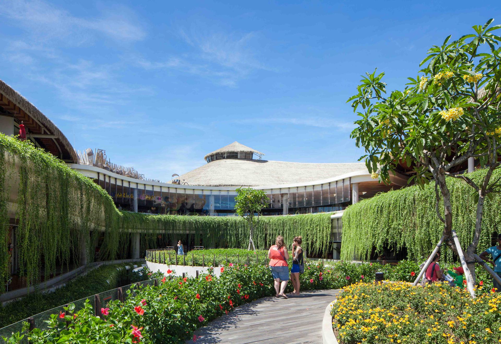 SAHID KUTA LIFESTYLE RESORT (BEACHWALK) - image 4