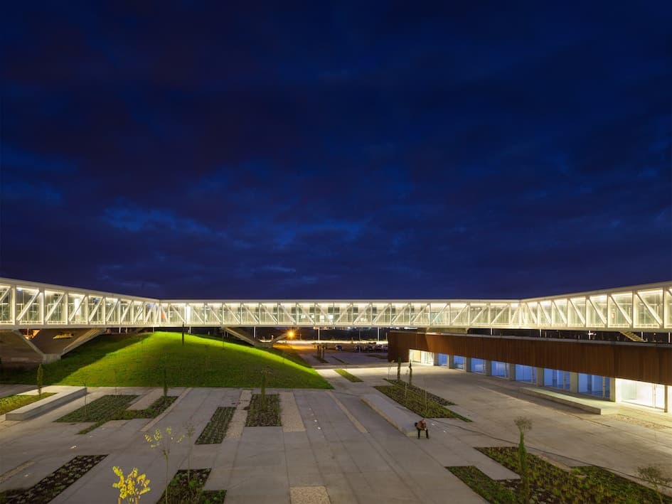 Óbidos Technological Park Central Building - image 12
