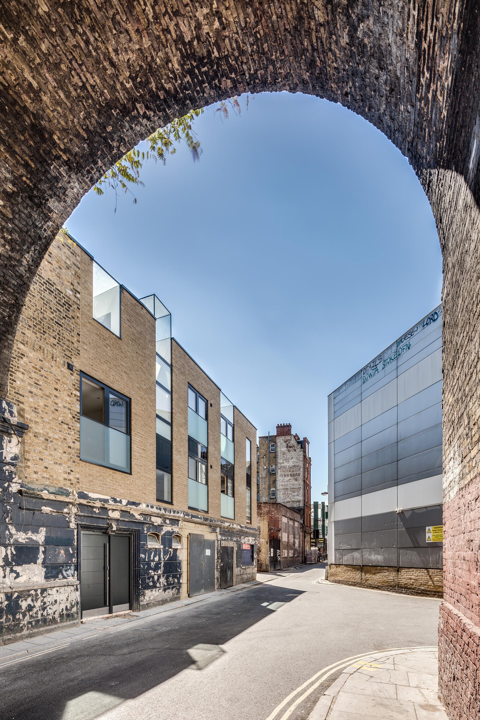 Residential re-development at The Railway Tavern Public House (The Bradys) - image 5