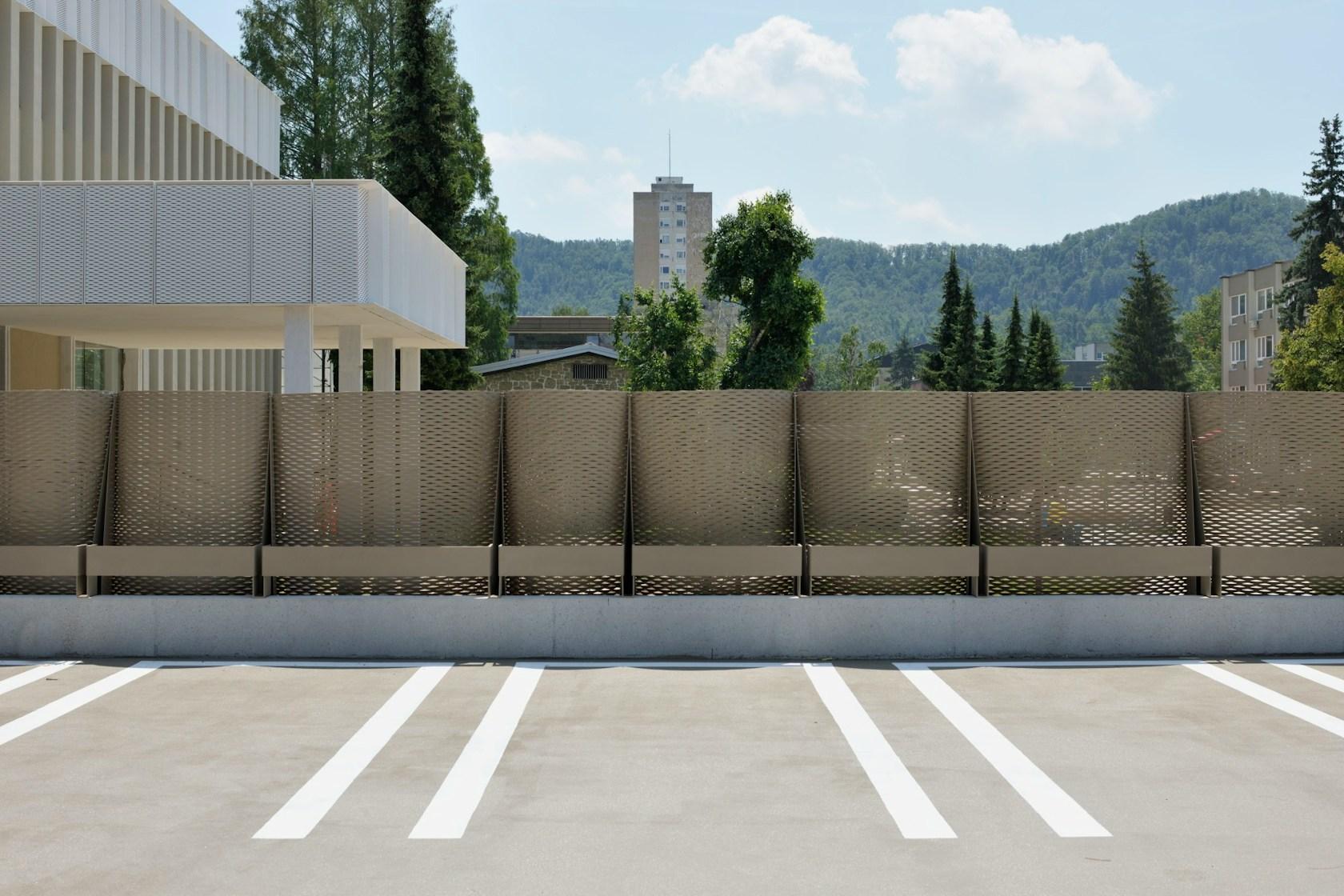 Velenje Car Park - image 10