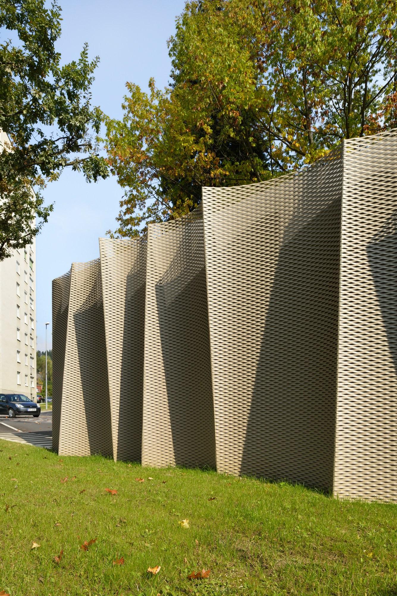 Velenje Car Park - image 23