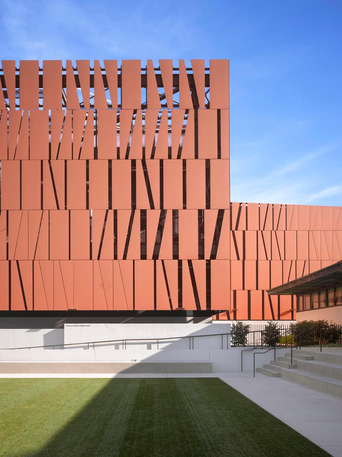The Wallis Annenberg Center for the Performing Arts - image 3