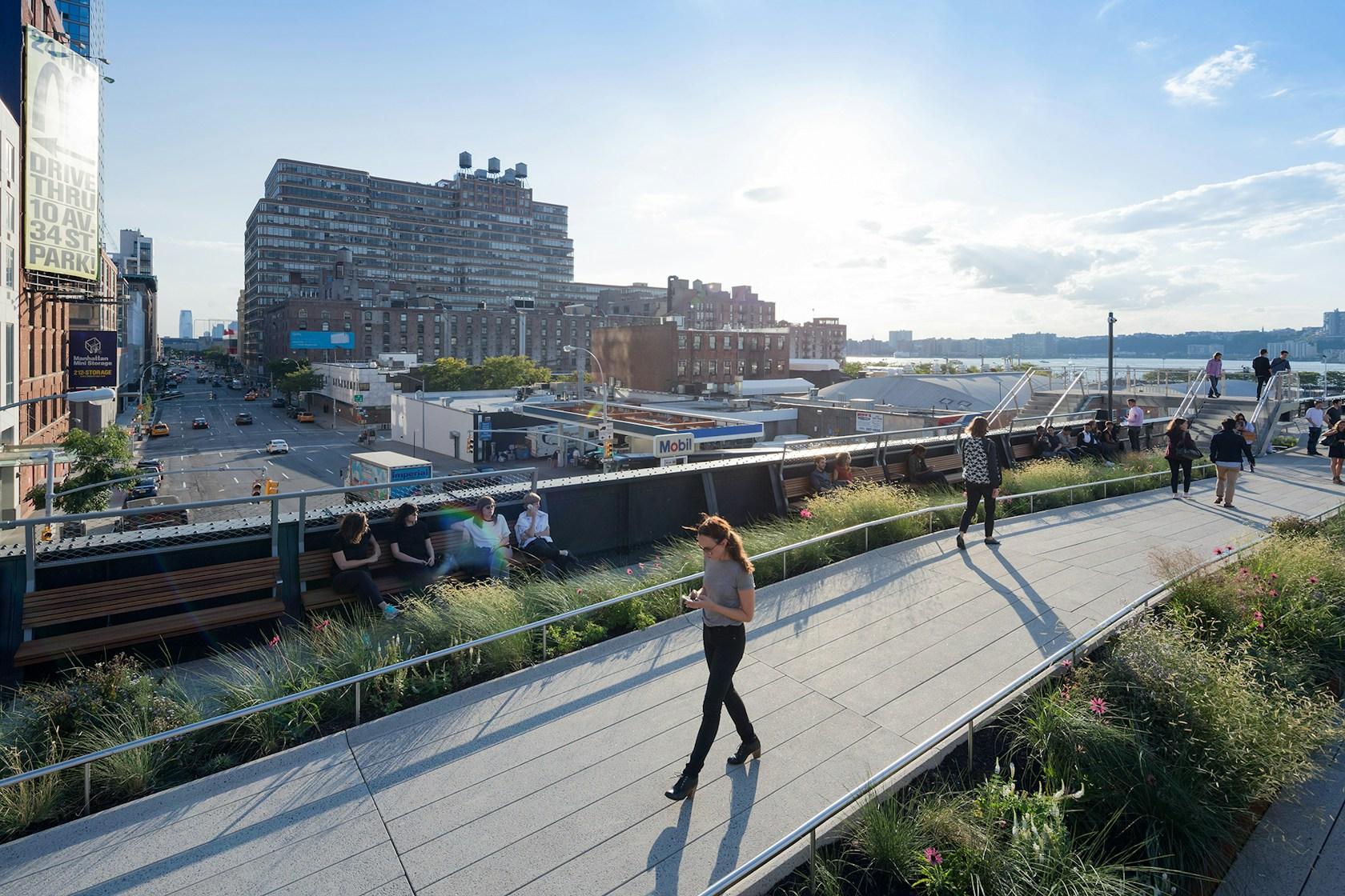 High Line at the Rail Yards - image 4