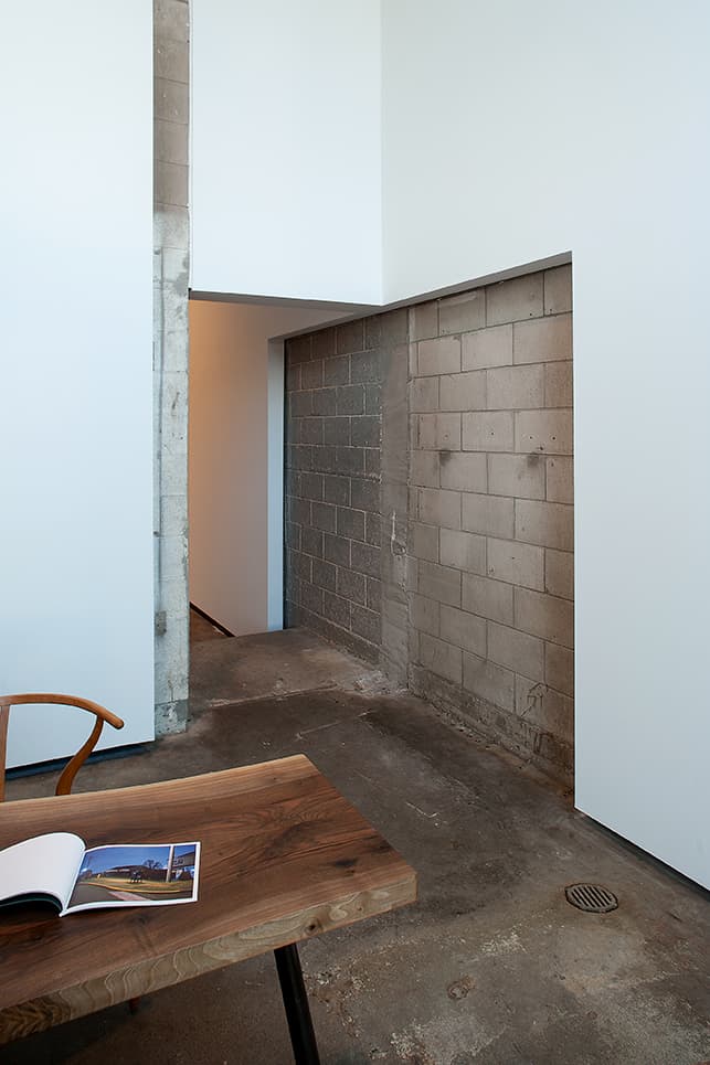 Monte Clark Gallery - image 3