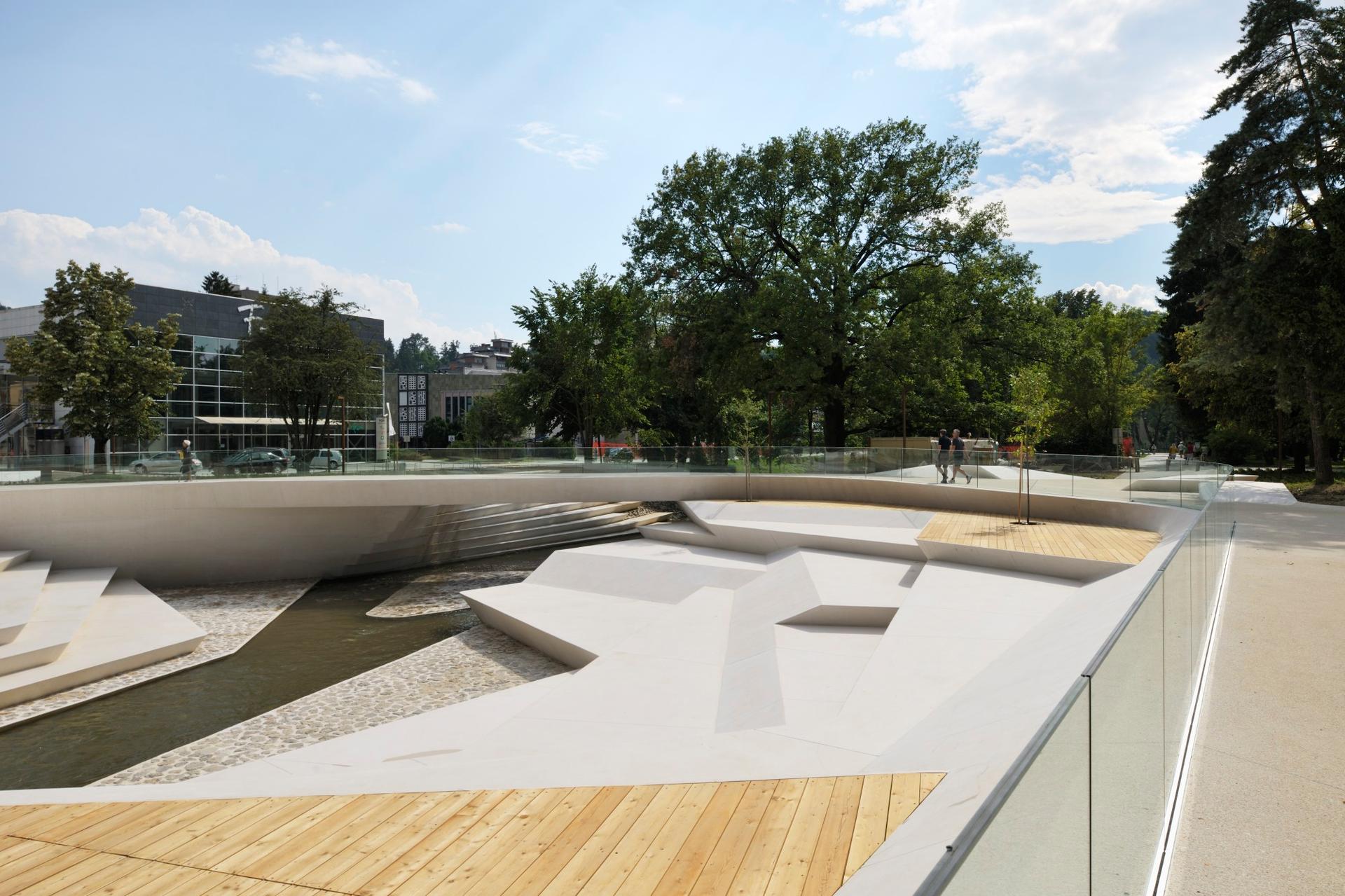 Velenje City Center Pedestrian Zone Promenada - image 3