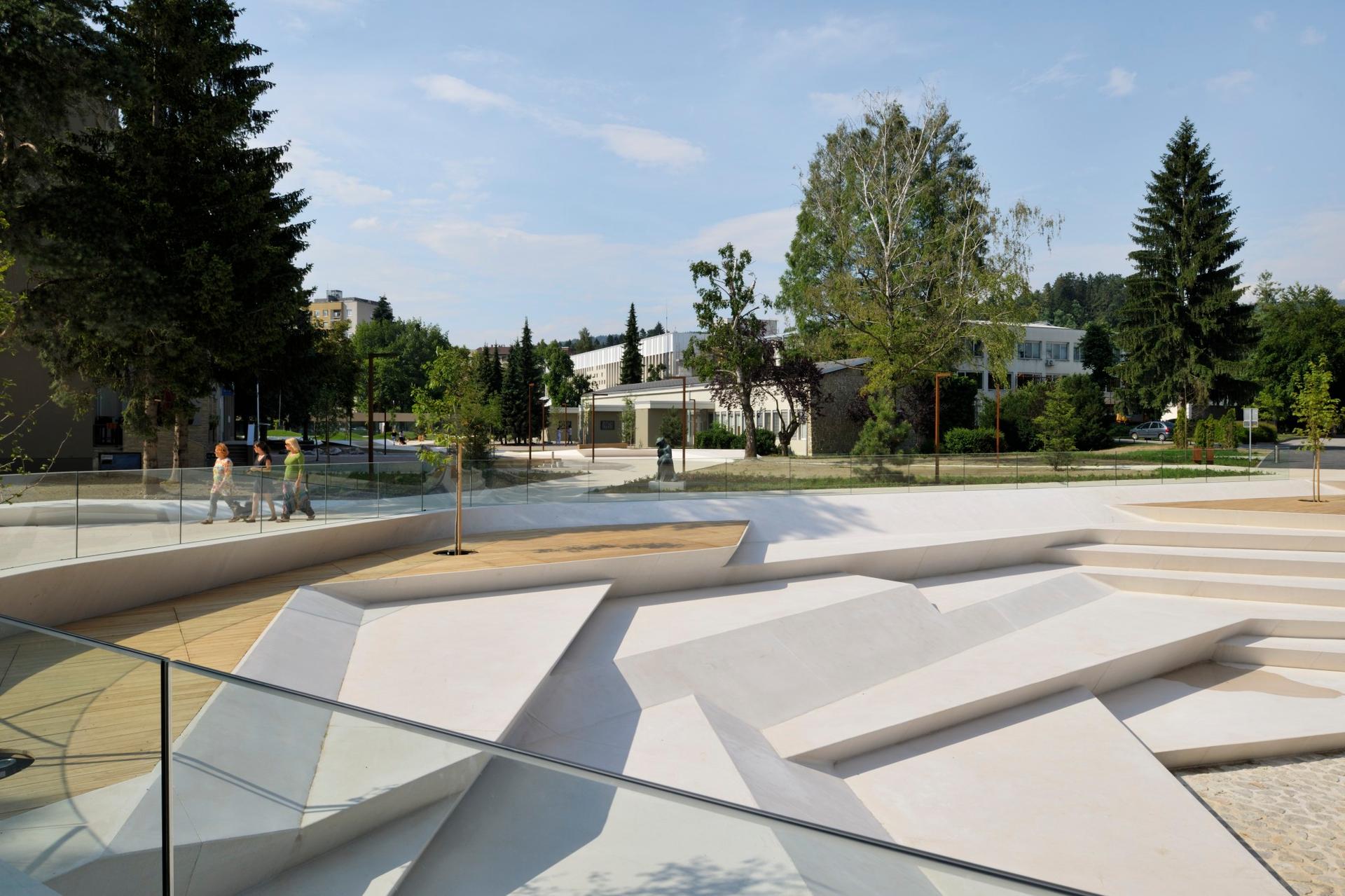 Velenje City Center Pedestrian Zone Promenada - image 4
