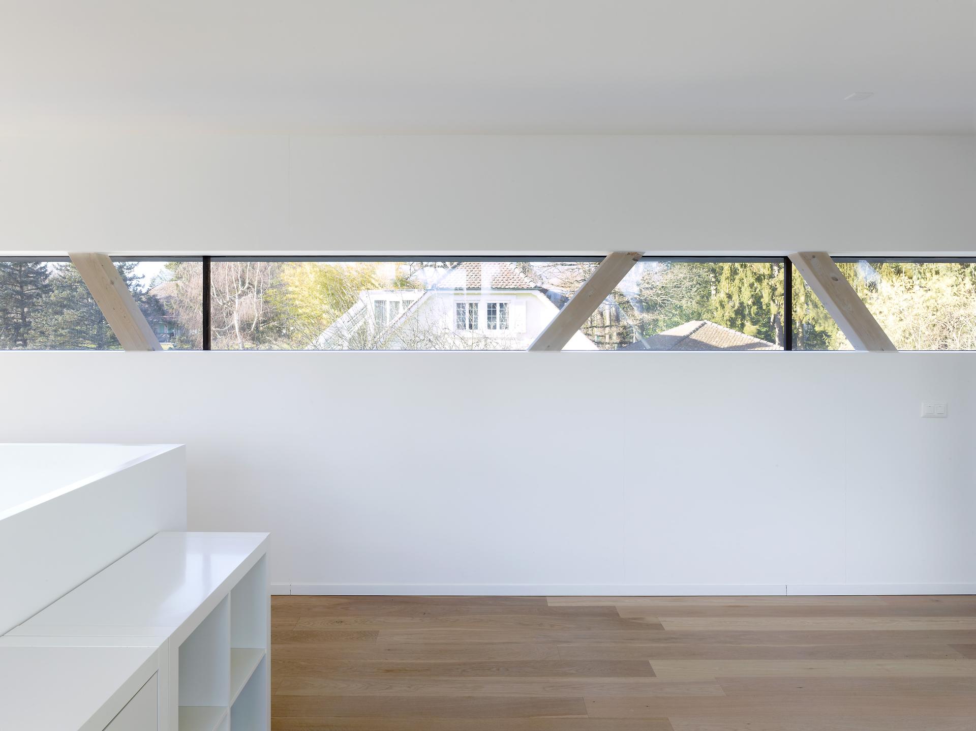 Bridge House - image 10