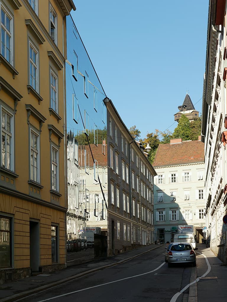 Stadthaus Ballhausgasse / Broken mirror house - image 3