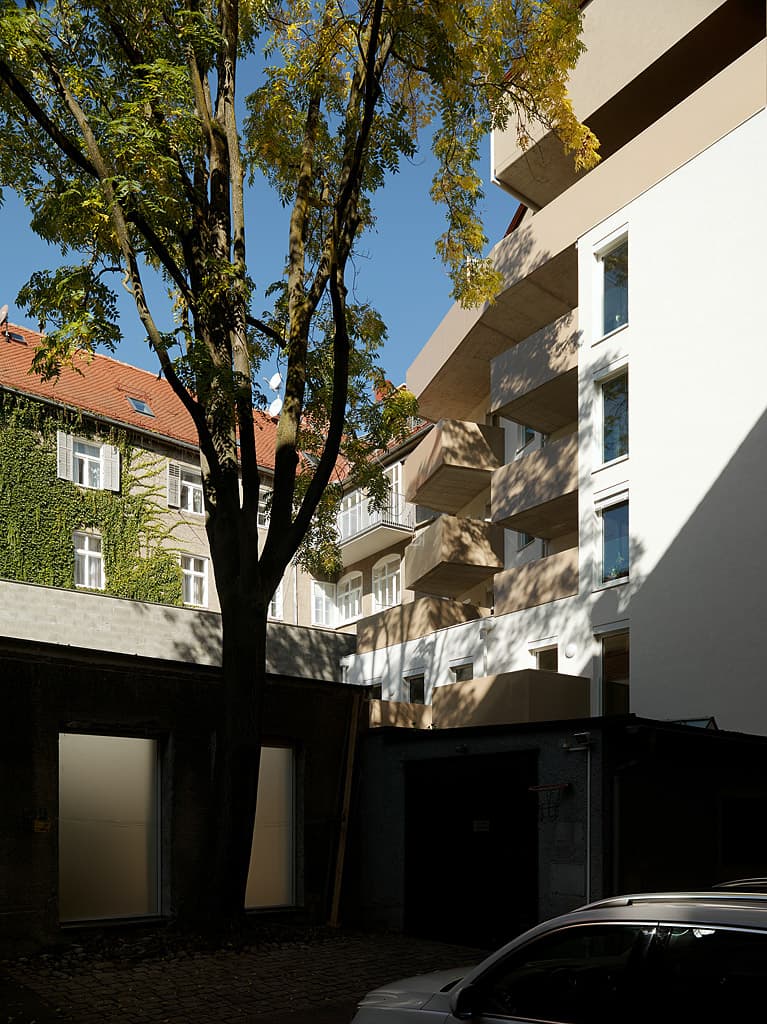 Stadthaus Ballhausgasse / Broken mirror house - image 7
