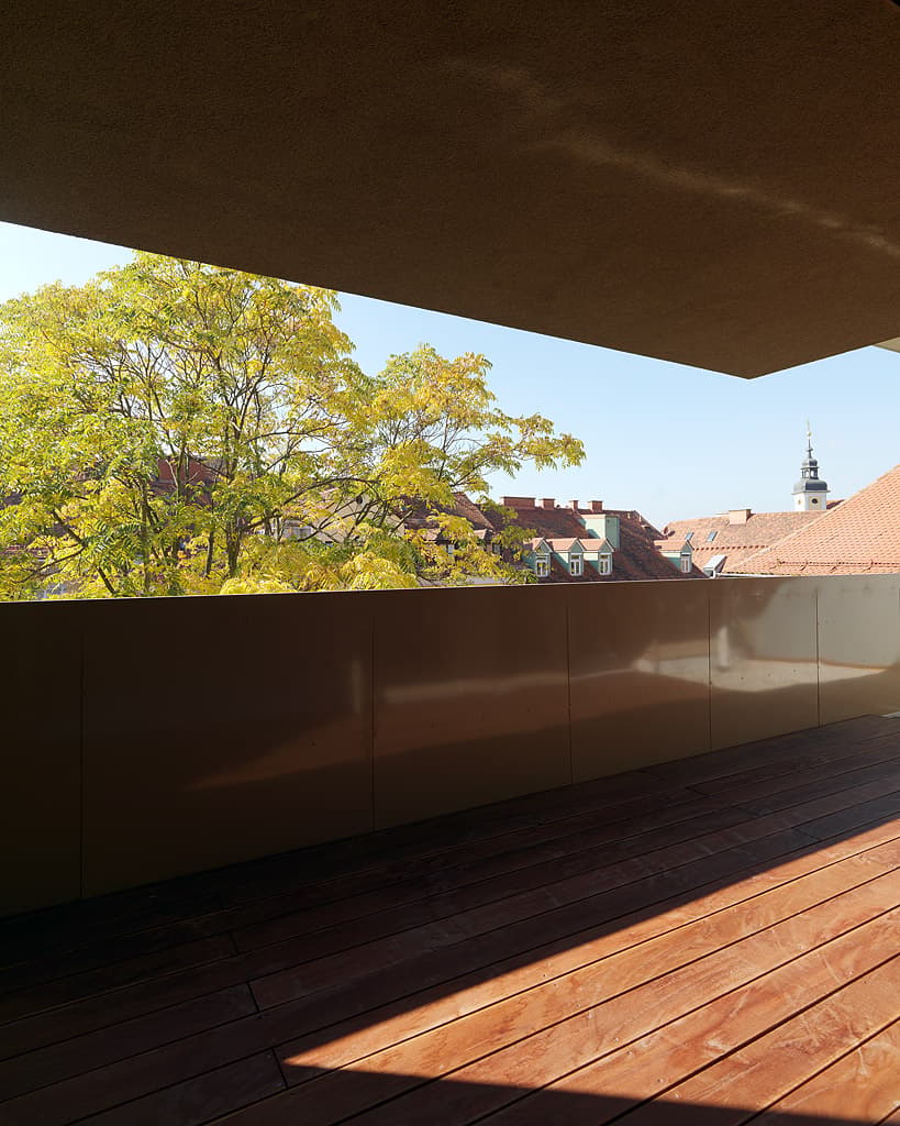 Stadthaus Ballhausgasse / Broken mirror house - image 8