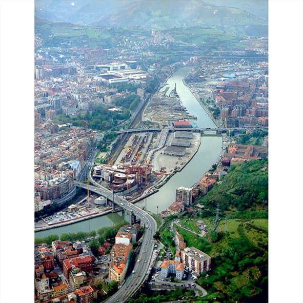 BILBAO WATERFRONT ABANDOIBARRA MASTER PLAN - image 7