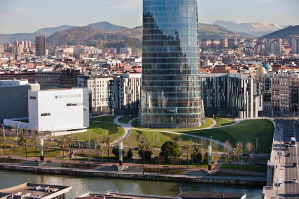 BILBAO WATERFRONT ABANDOIBARRA MASTER PLAN - image 6