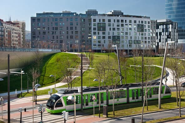 BILBAO WATERFRONT ABANDOIBARRA MASTER PLAN - image 8