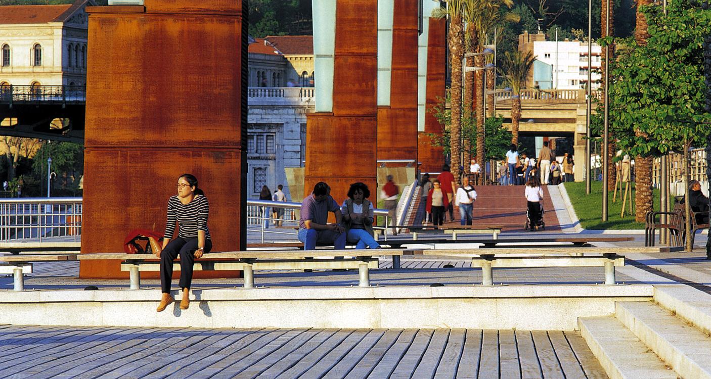 BILBAO WATERFRONT ABANDOIBARRA MASTER PLAN - image 11