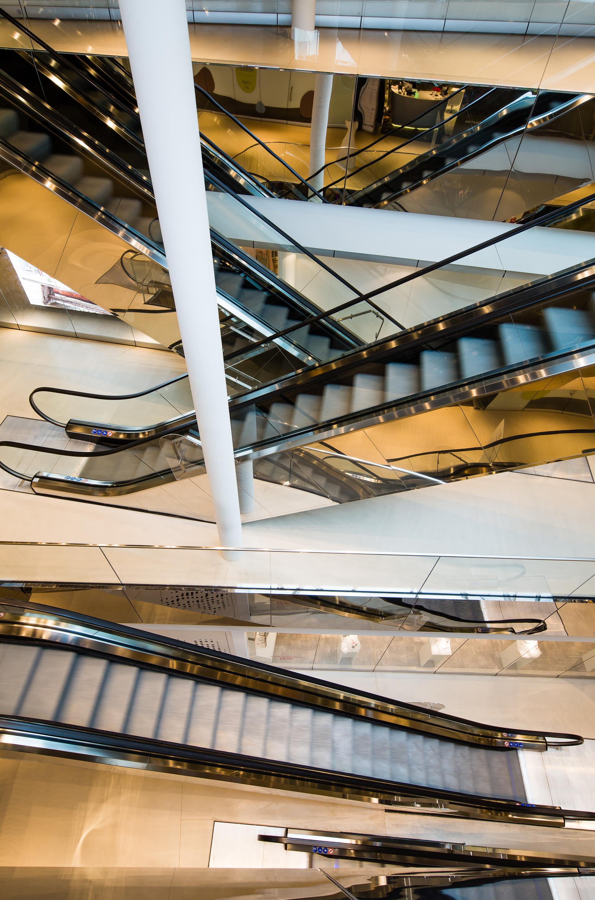 INSIDE Boutique Center - image 8