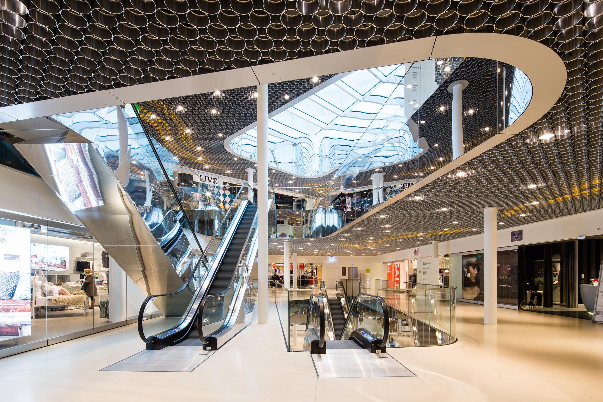 INSIDE Boutique Center - image 7