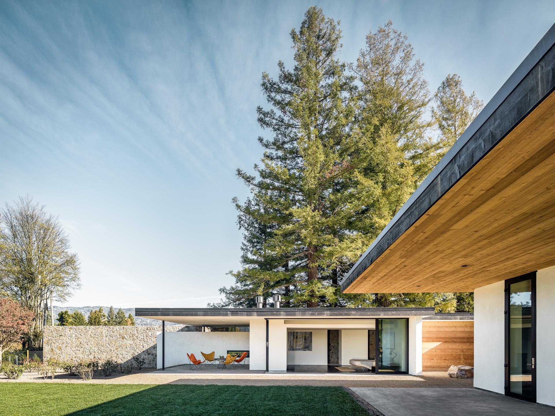 House Set on the Valley Floor - image 8