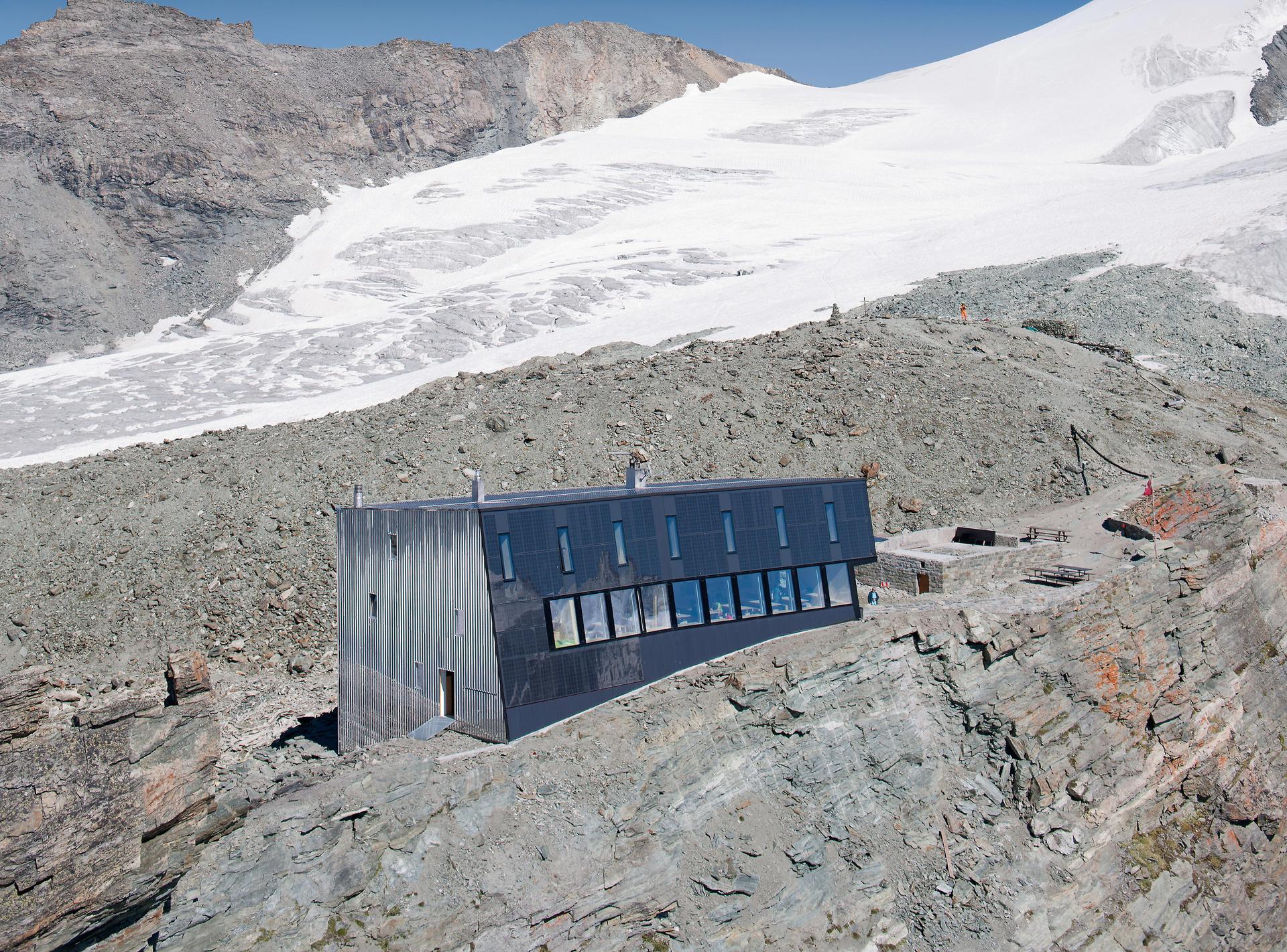 New Mountain Hut at Tracuit - image 7