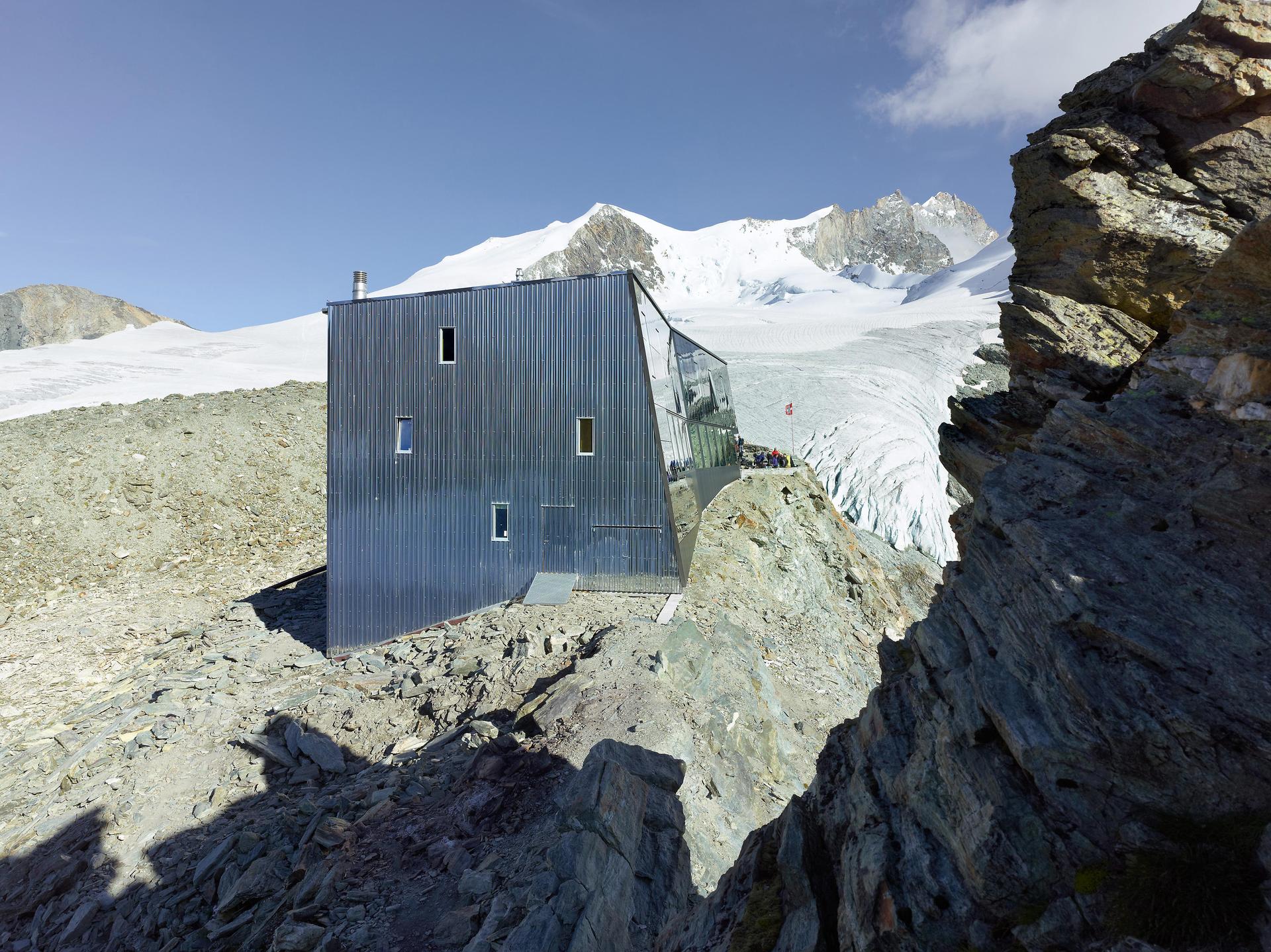 New Mountain Hut at Tracuit - image 9
